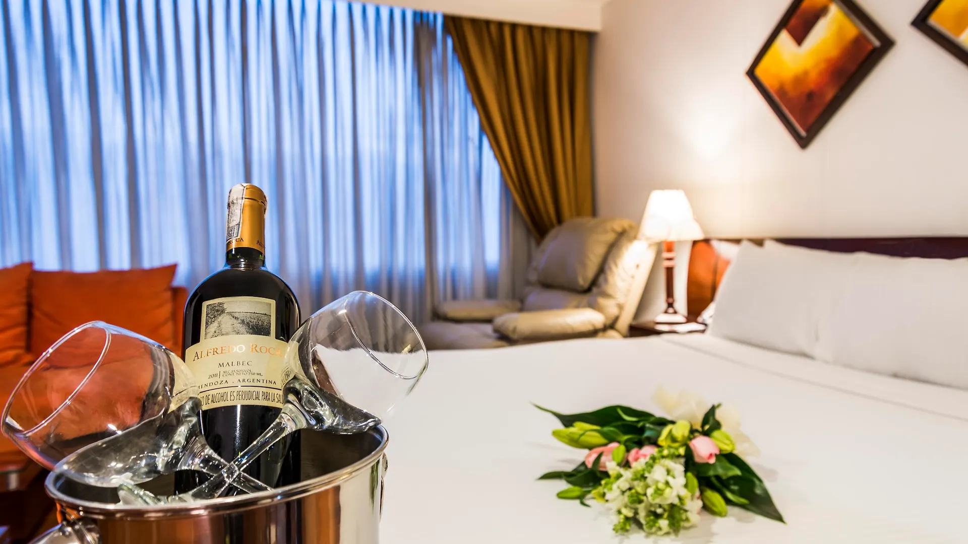 בוגוטה Hotel Platinum Suite 4*,  קולומביה